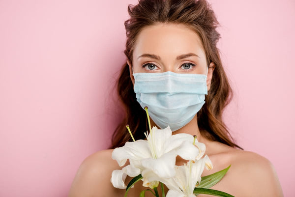 A Te bőrödet is megviseli a szájmaszkok rendszeres használata? Van 4 tippünk...